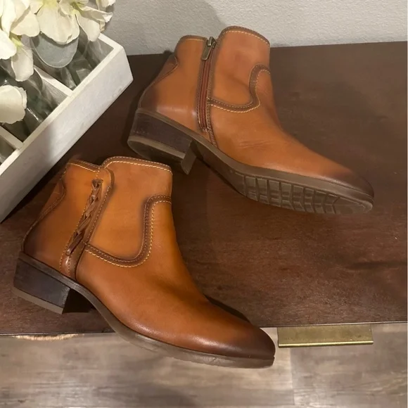 Women's Pikolinos Daroca Braided detail Zipper closure Ankle Bootie  size 41!! - Picture 3 of 10